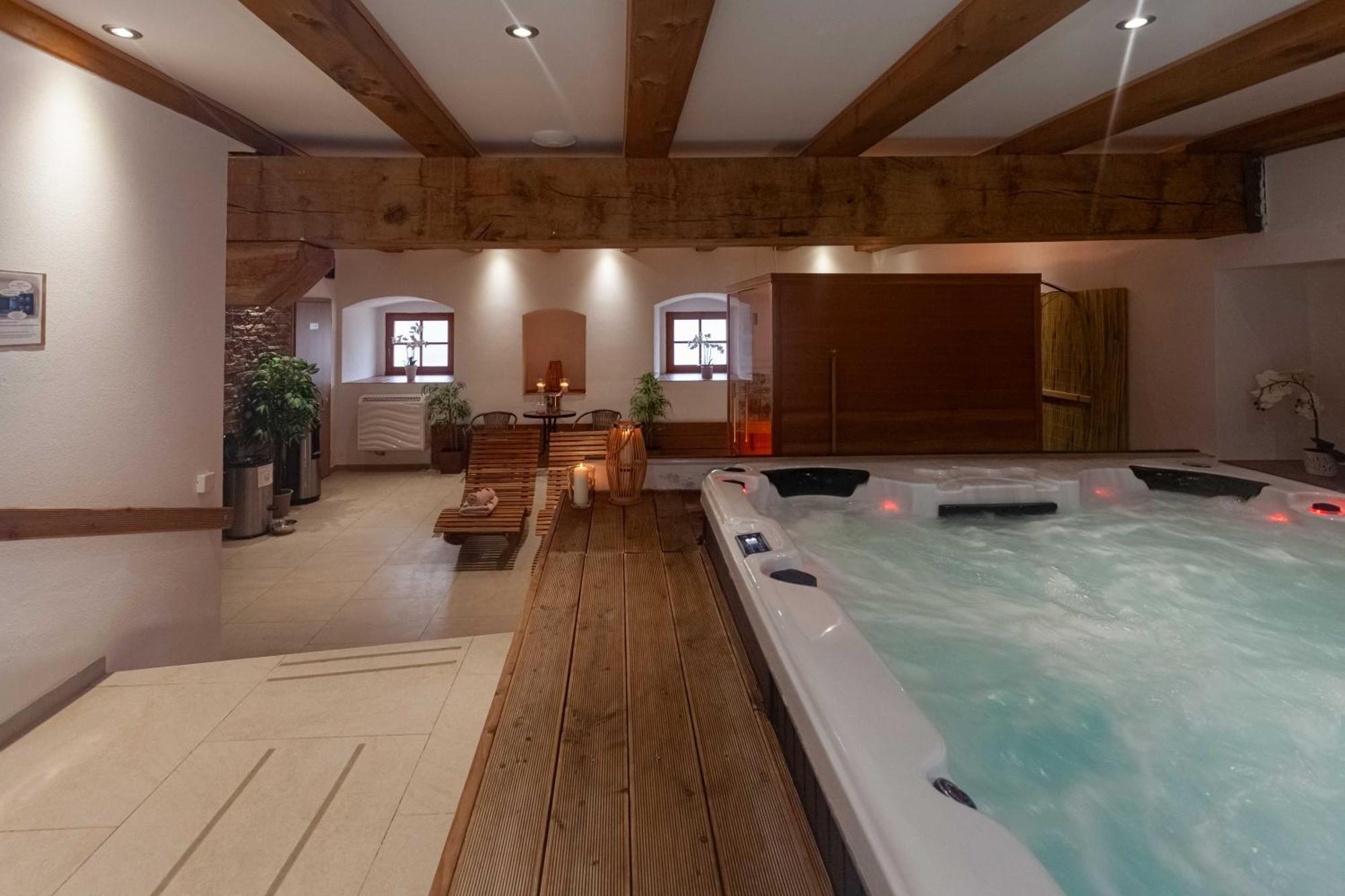 Resort Mlyn Karolinka Vranov nad Dyjí Esterno foto